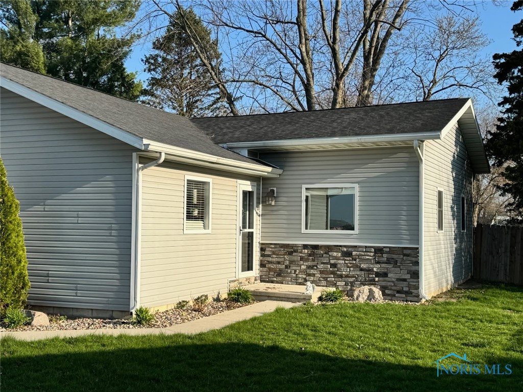 210 W Allison Street, Stryker, Ohio image 2