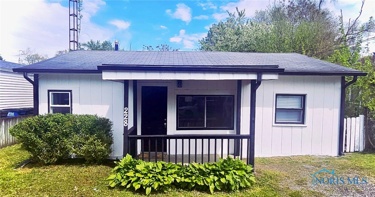 228 Deigle Drive, Toledo, Ohio image 1