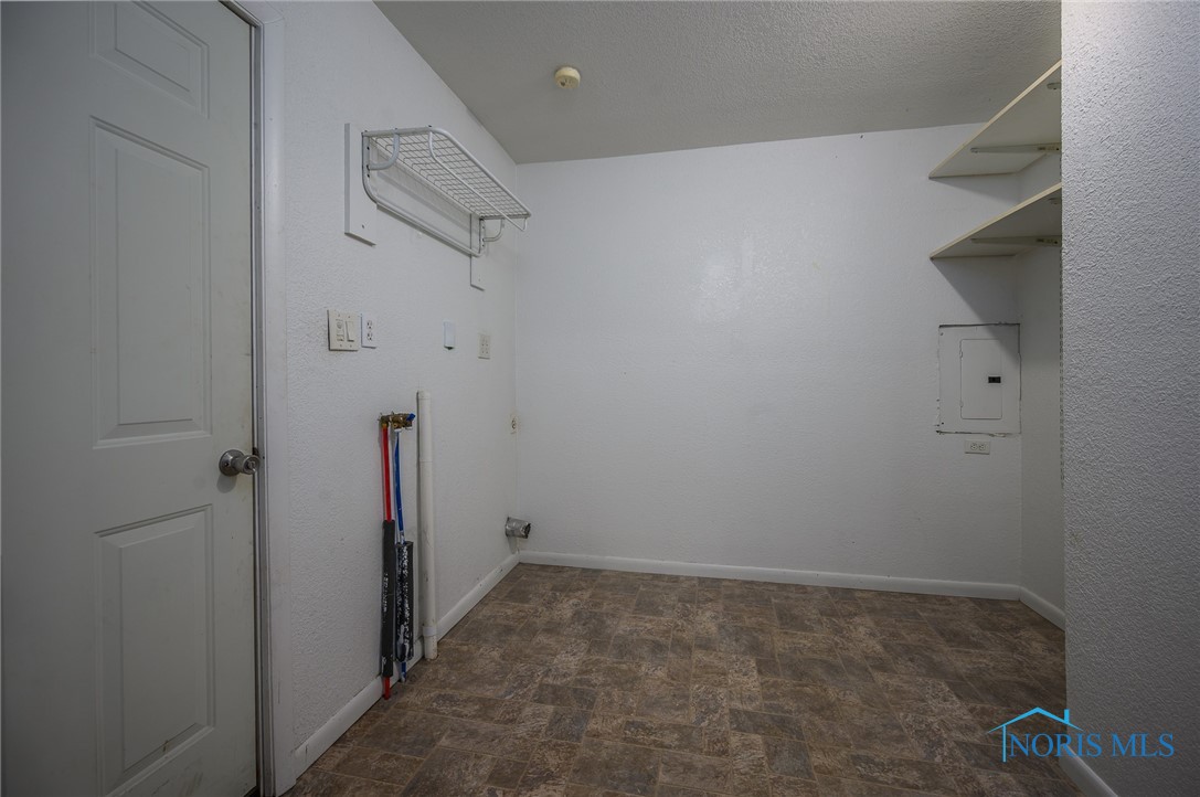 228 Deigle Drive, Toledo, Ohio image 15
