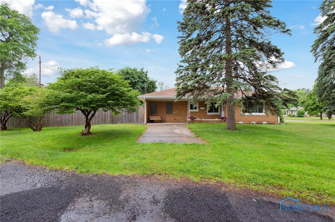 1240 Westgate Road, Toledo, Ohio image 2