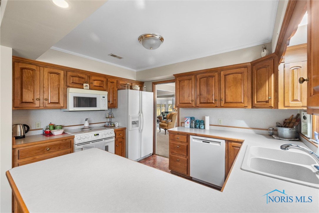 3555 Brown Road, Oregon, Ohio image 29