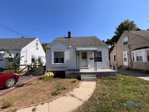 Photo of 4669 S Detroit Avenue, Toledo, OH 43614 (MLS # 6136111)