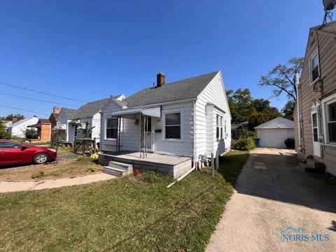 Tiny photo for 4669 S Detroit Avenue, Toledo, OH 43614 (MLS # 6136111)
