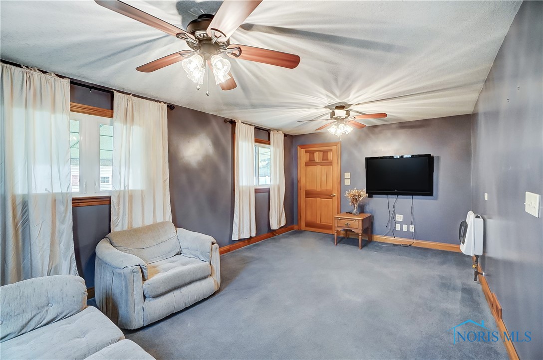 522 W North Street, Fostoria, Ohio image 15