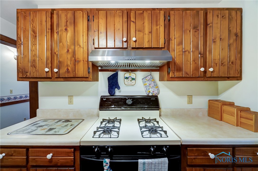 522 W North Street, Fostoria, Ohio image 14