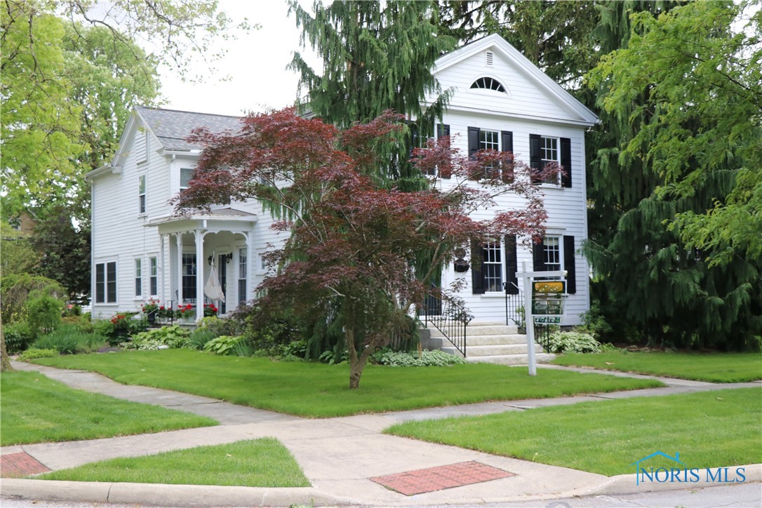 232 E Wayne Street, Maumee, Ohio image 1