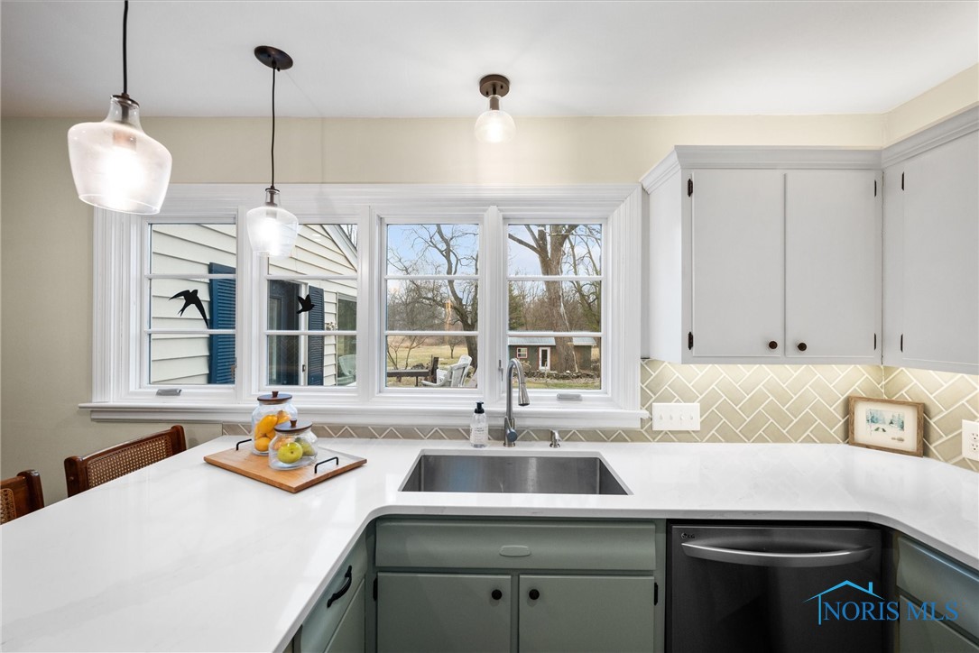 6969 N River Road, Waterville, Ohio image 24