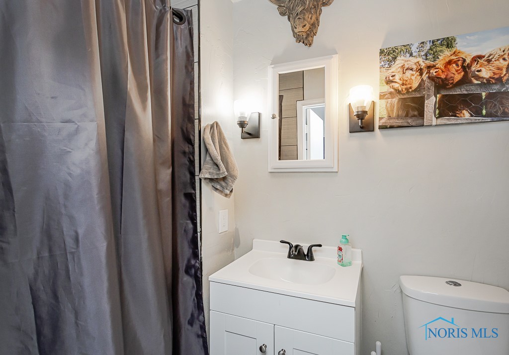 4128 Oak Crest Road, Toledo, Ohio image 32