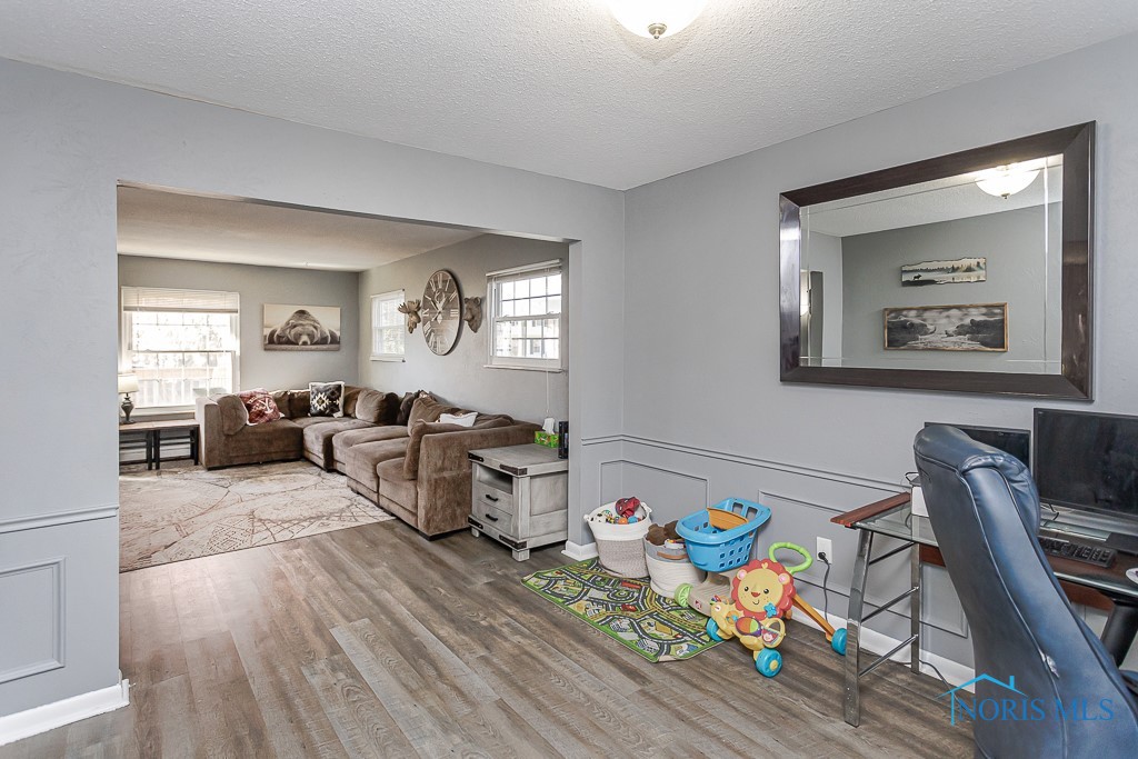 4128 Oak Crest Road, Toledo, Ohio image 15