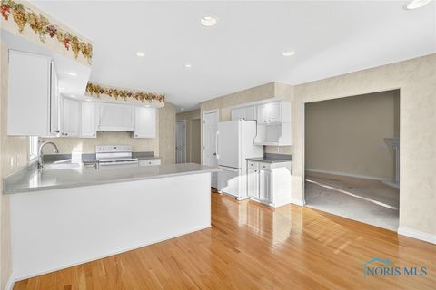 Tiny photo for 26336 E Wexford Drive, Perrysburg, OH 43551 (MLS # 6136786)
