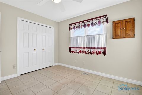 Tiny photo for 26336 E Wexford Drive, Perrysburg, OH 43551 (MLS # 6136786)