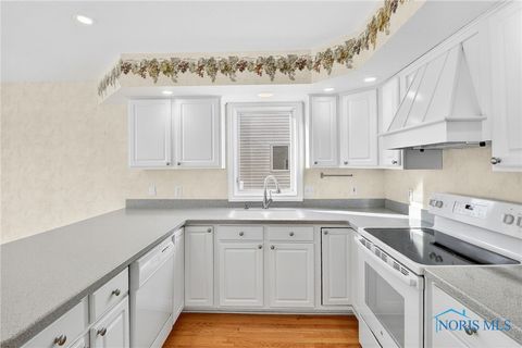 Tiny photo for 26336 E Wexford Drive, Perrysburg, OH 43551 (MLS # 6136786)