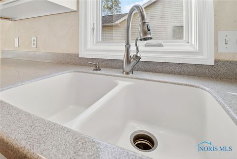 Tiny photo for 26336 E Wexford Drive, Perrysburg, OH 43551 (MLS # 6136786)