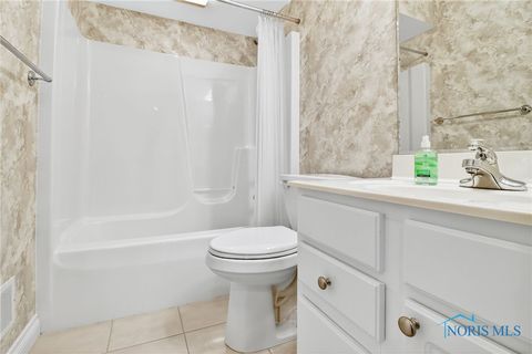 Tiny photo for 26336 E Wexford Drive, Perrysburg, OH 43551 (MLS # 6136786)