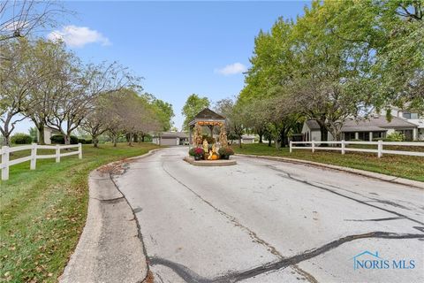Tiny photo for 6716 Embassy Court #8, Maumee, OH 43537 (MLS # 6135950)