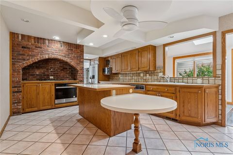 Tiny photo for 6716 Embassy Court #8, Maumee, OH 43537 (MLS # 6135950)