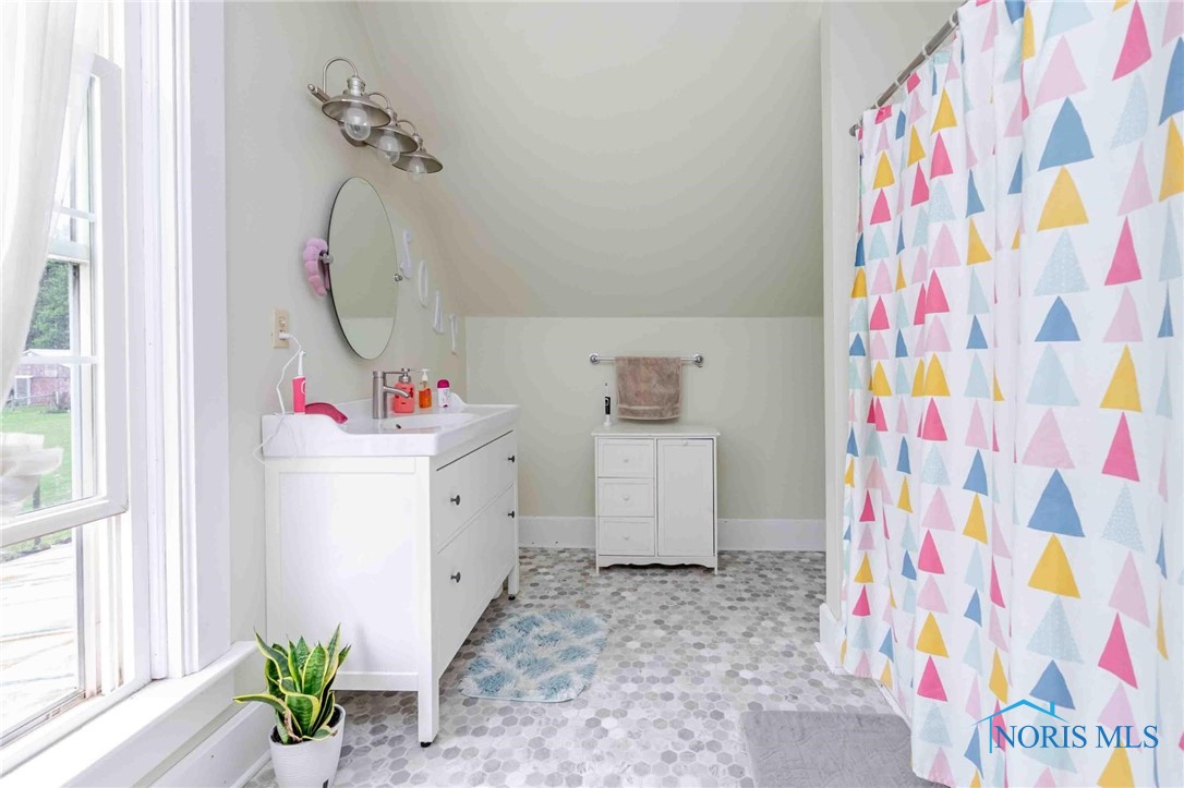 Bluffton, Ohio 45817, United States, 3 Bedrooms Bedrooms, ,3 BathroomsBathrooms,Residential,Active,183185