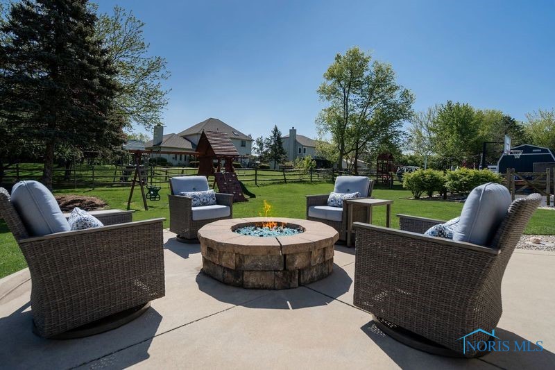 26884 Riverford Drive, Perrysburg, Ohio image 8