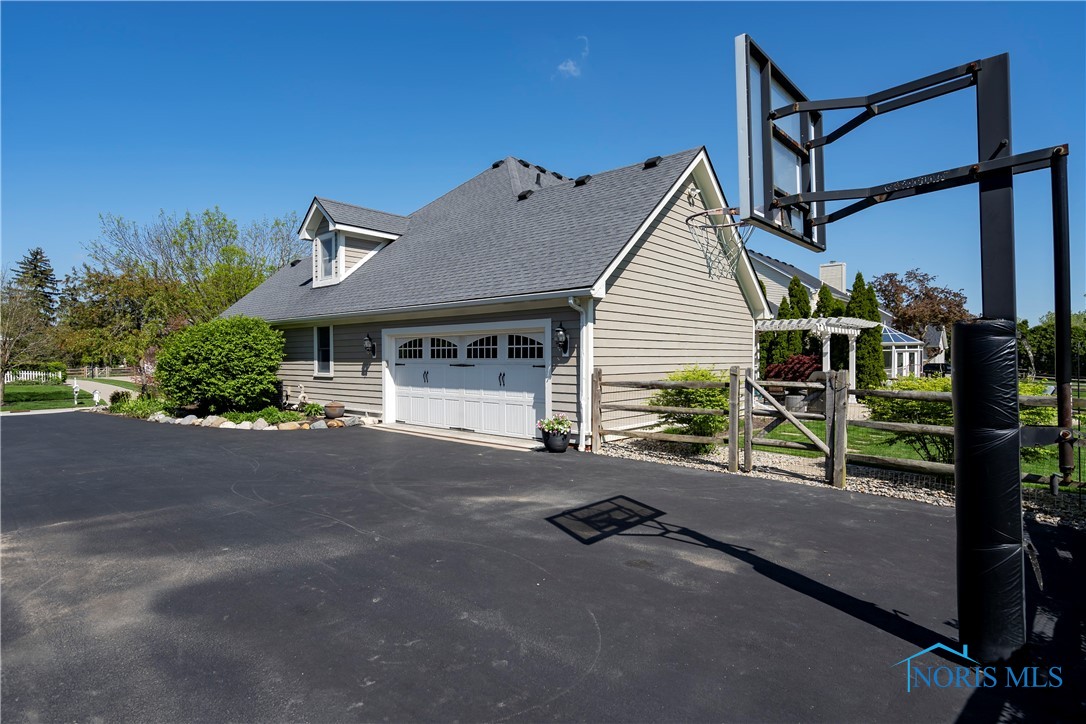 26884 Riverford Drive, Perrysburg, Ohio image 6