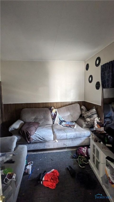 Tiny photo for 2329 Seaman Street, Toledo, OH 43605 (MLS # 6136429)