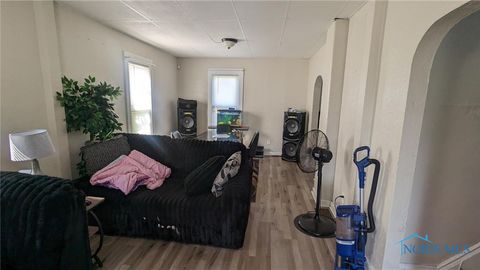 Tiny photo for 2329 Seaman Street, Toledo, OH 43605 (MLS # 6136429)