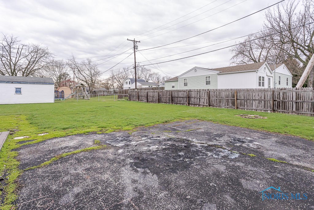200 Ellis Avenue, Findlay, Ohio image 5