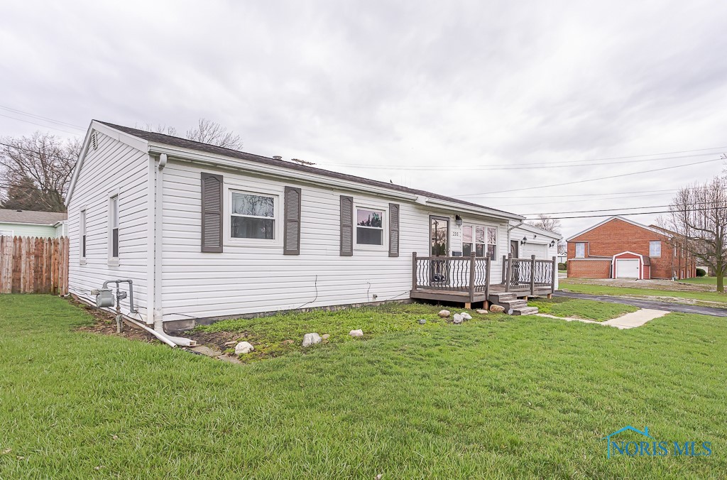 200 Ellis Avenue, Findlay, Ohio image 4