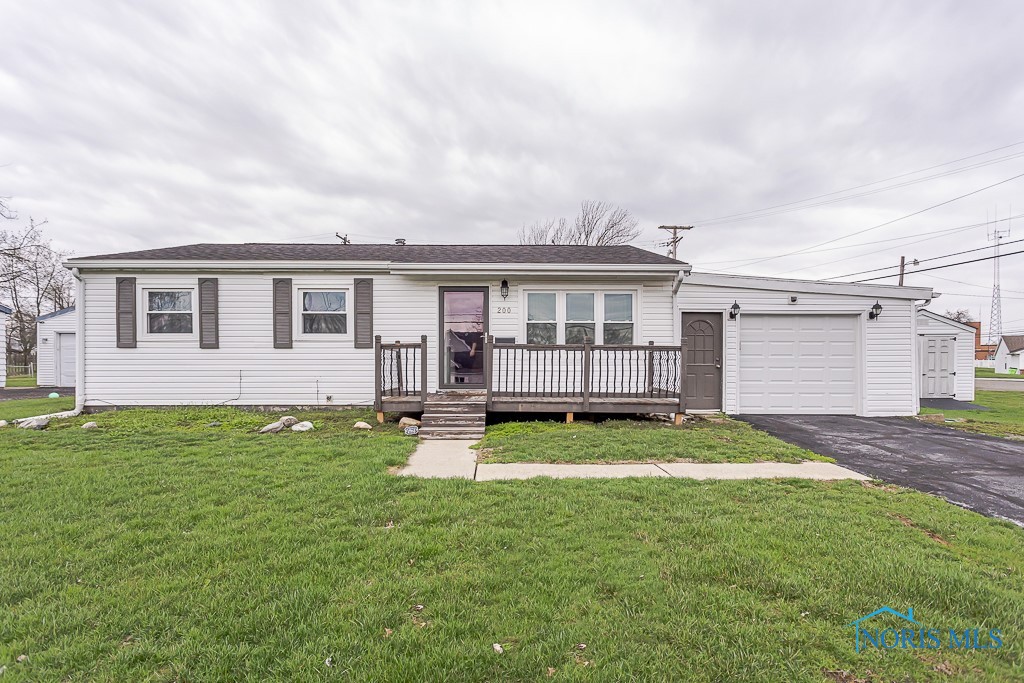 200 Ellis Avenue, Findlay, Ohio image 1