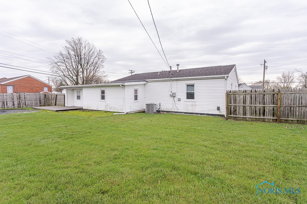 200 Ellis Avenue, Findlay, Ohio image 8