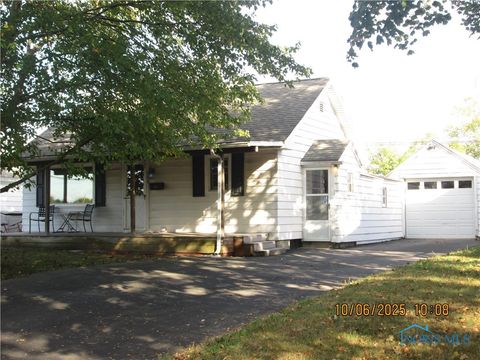 Photo of 109 Garmatter Street, Bluffton, OH 45817 (MLS # 6136822)