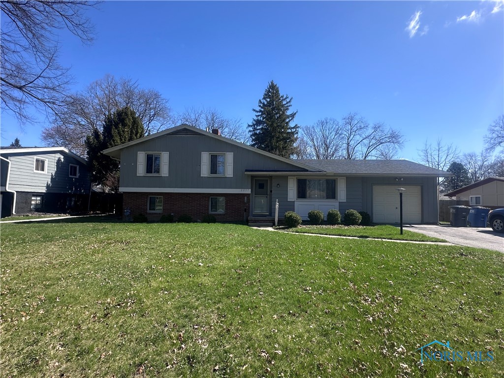 2257 Greenlawn Drive, Toledo, Ohio image 2