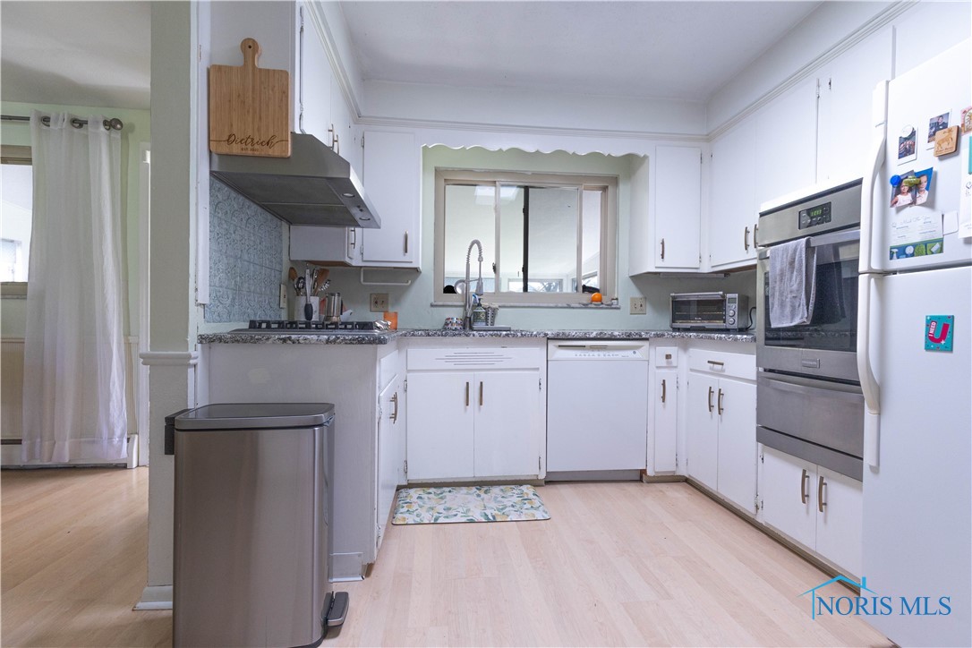 2257 Greenlawn Drive, Toledo, Ohio image 10