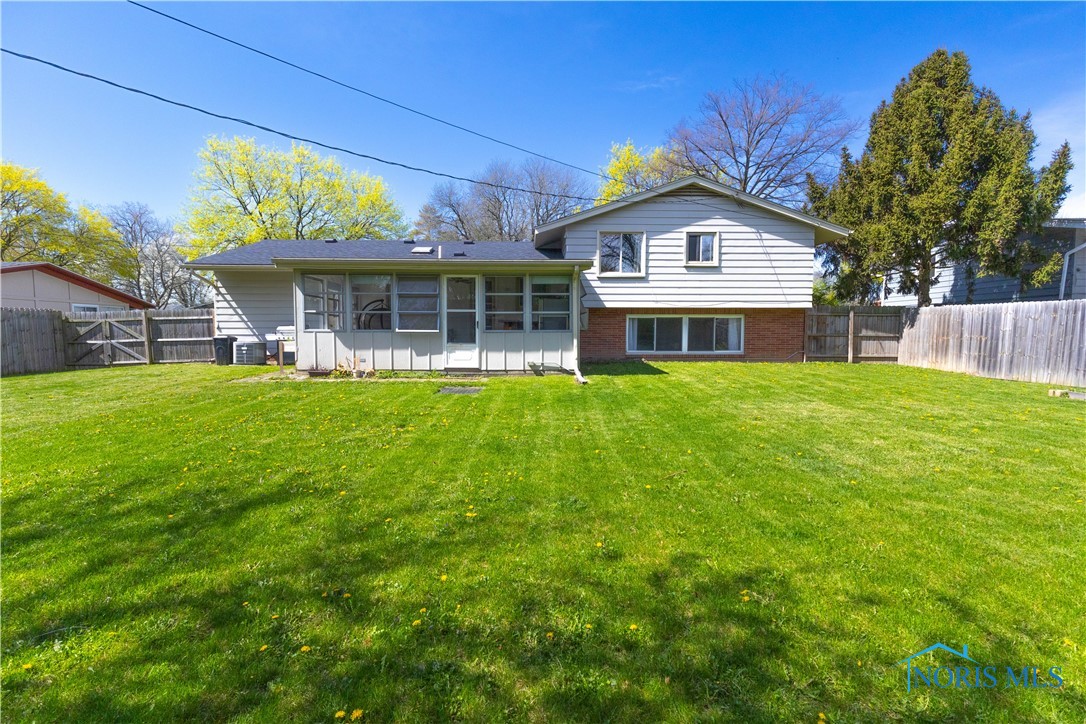 2257 Greenlawn Drive, Toledo, Ohio image 30