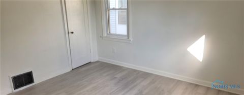 Tiny photo for 1541 Booth Avenue, Toledo, OH 43608 (MLS # 6136329)
