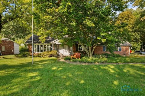 Photo of 4259 Rose Garden Drive, Toledo, OH 43623 (MLS # 6135627)