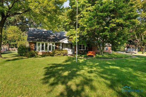 Tiny photo for 4259 Rose Garden Drive, Toledo, OH 43623 (MLS # 6135627)