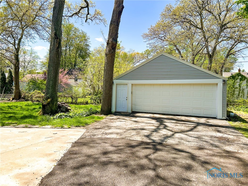 4815 Haddington Drive, Toledo, Ohio image 43