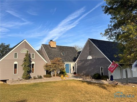 Photo of 324 Dublin Lane, Bryan, OH 43506 (MLS # 6136669)