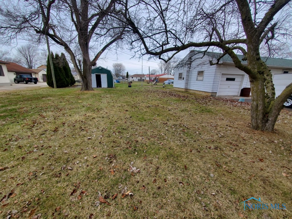 12531 W Hughes Street, Fostoria, Ohio image 3