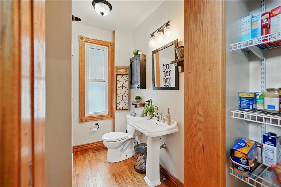 528 Liberty Street, Findlay, Ohio image 16