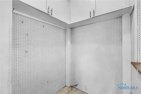 Tiny photo for 2950 Broadway Street, Toledo, OH 43614 (MLS # 6137005)