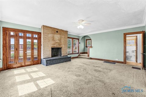 Tiny photo for 2950 Broadway Street, Toledo, OH 43614 (MLS # 6137005)