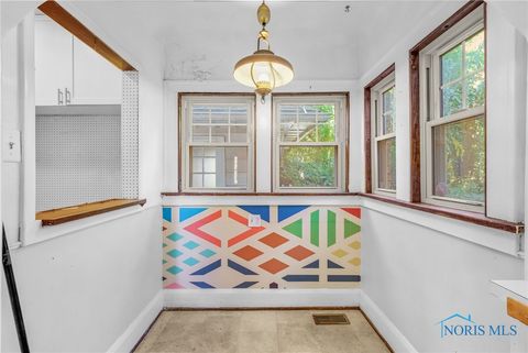 Tiny photo for 2950 Broadway Street, Toledo, OH 43614 (MLS # 6137005)