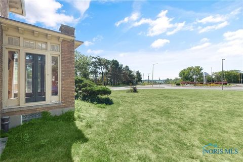 Tiny photo for 2950 Broadway Street, Toledo, OH 43614 (MLS # 6137005)