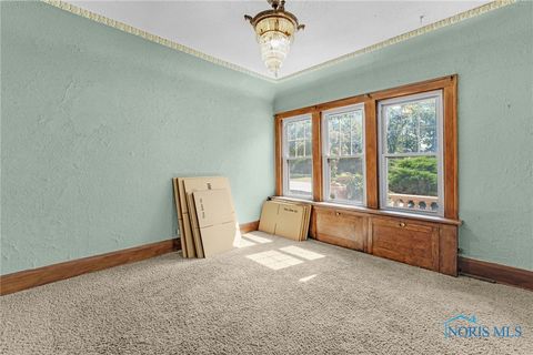 Tiny photo for 2950 Broadway Street, Toledo, OH 43614 (MLS # 6137005)