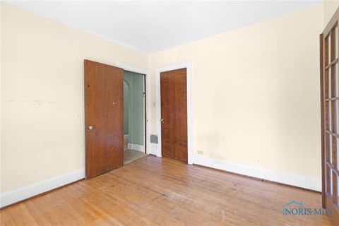 Tiny photo for 2950 Broadway Street, Toledo, OH 43614 (MLS # 6137005)