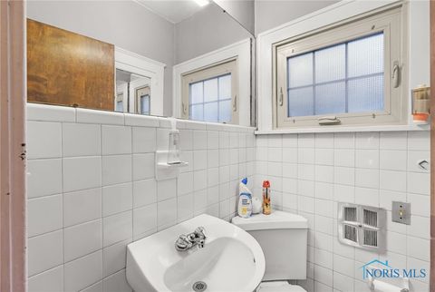 Tiny photo for 2950 Broadway Street, Toledo, OH 43614 (MLS # 6137005)