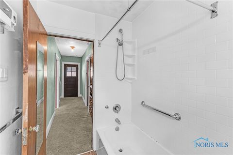 Tiny photo for 2950 Broadway Street, Toledo, OH 43614 (MLS # 6137005)