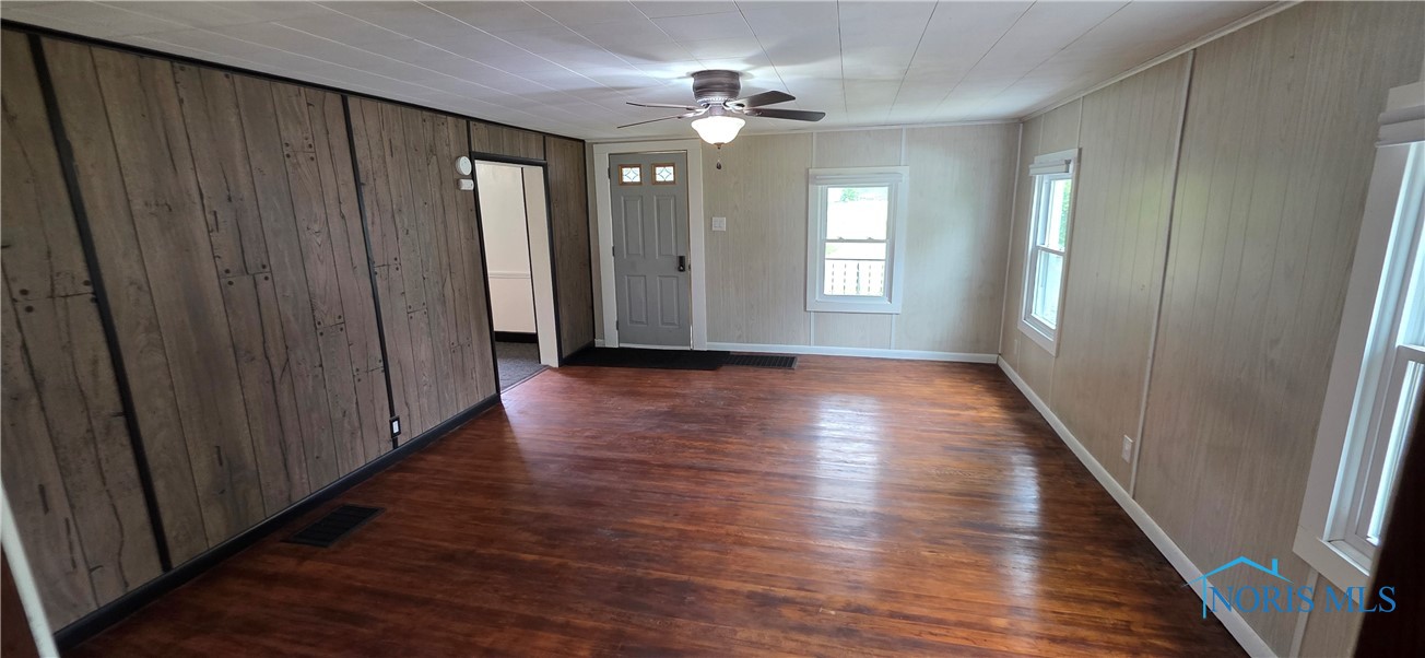 1037 Fishlock Avenue, Findlay, Ohio image 2