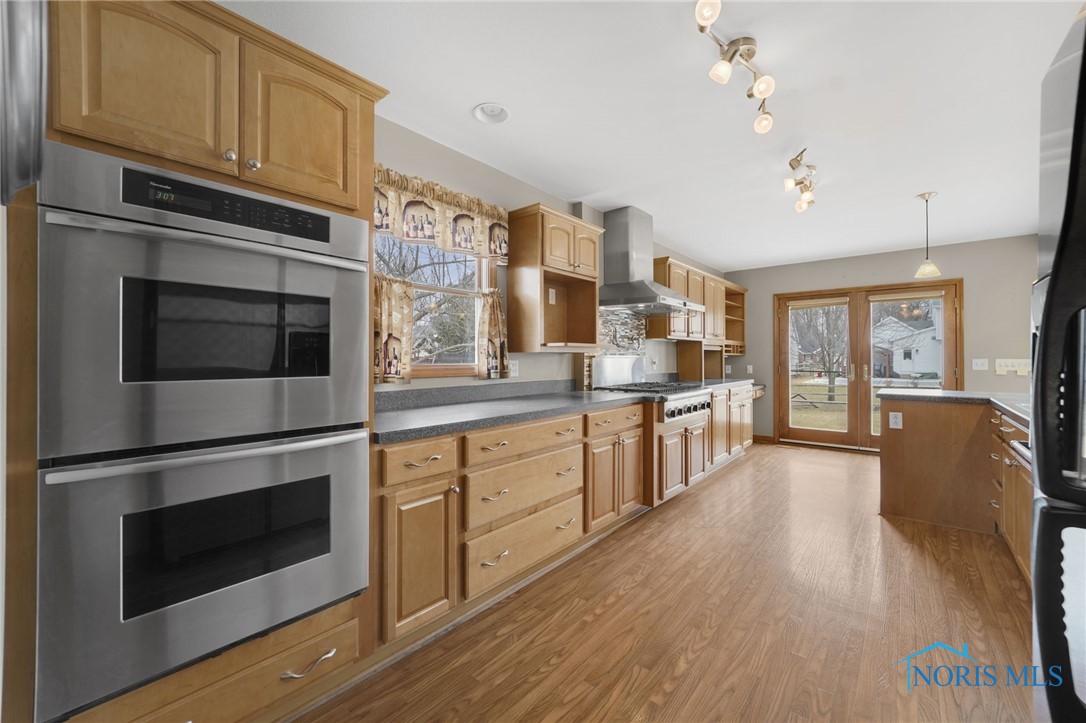 7654 Sylvan Oaks Way, Sylvania, Ohio image 9